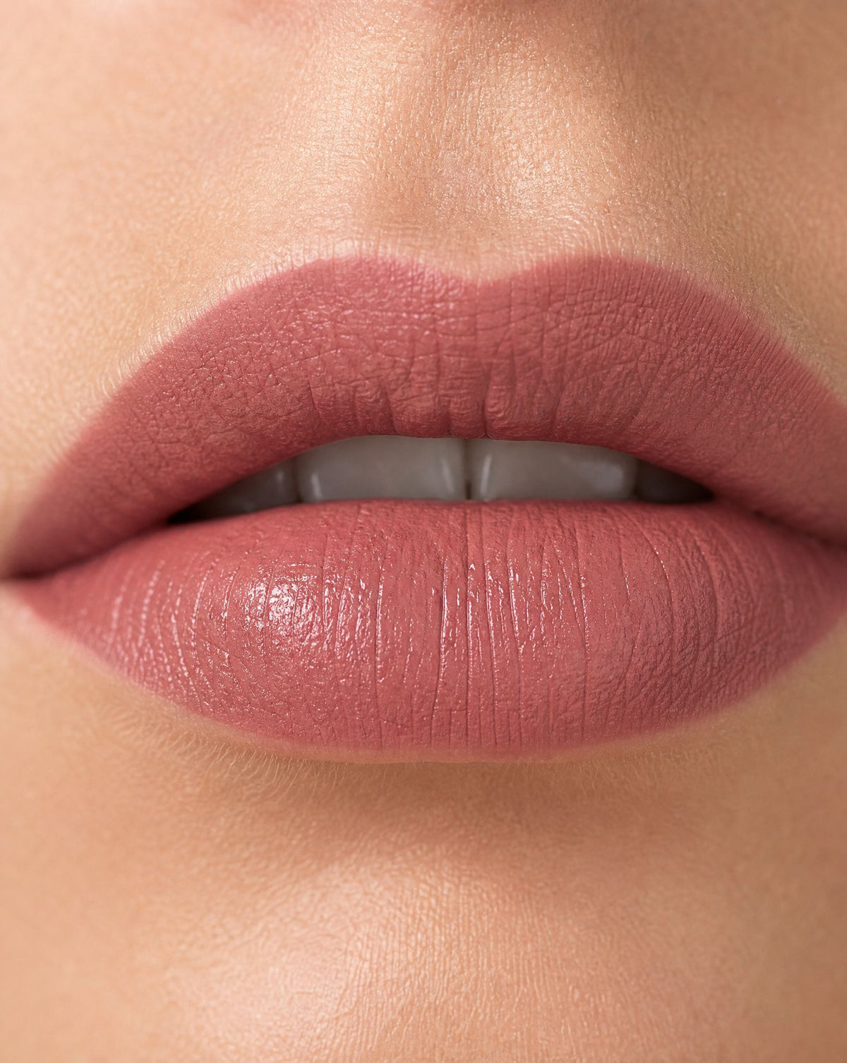 Satin Lipstick in Spicy Rum