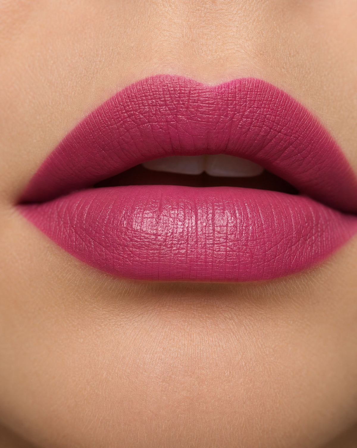 Satin Lipstick in Pink Pizzazz