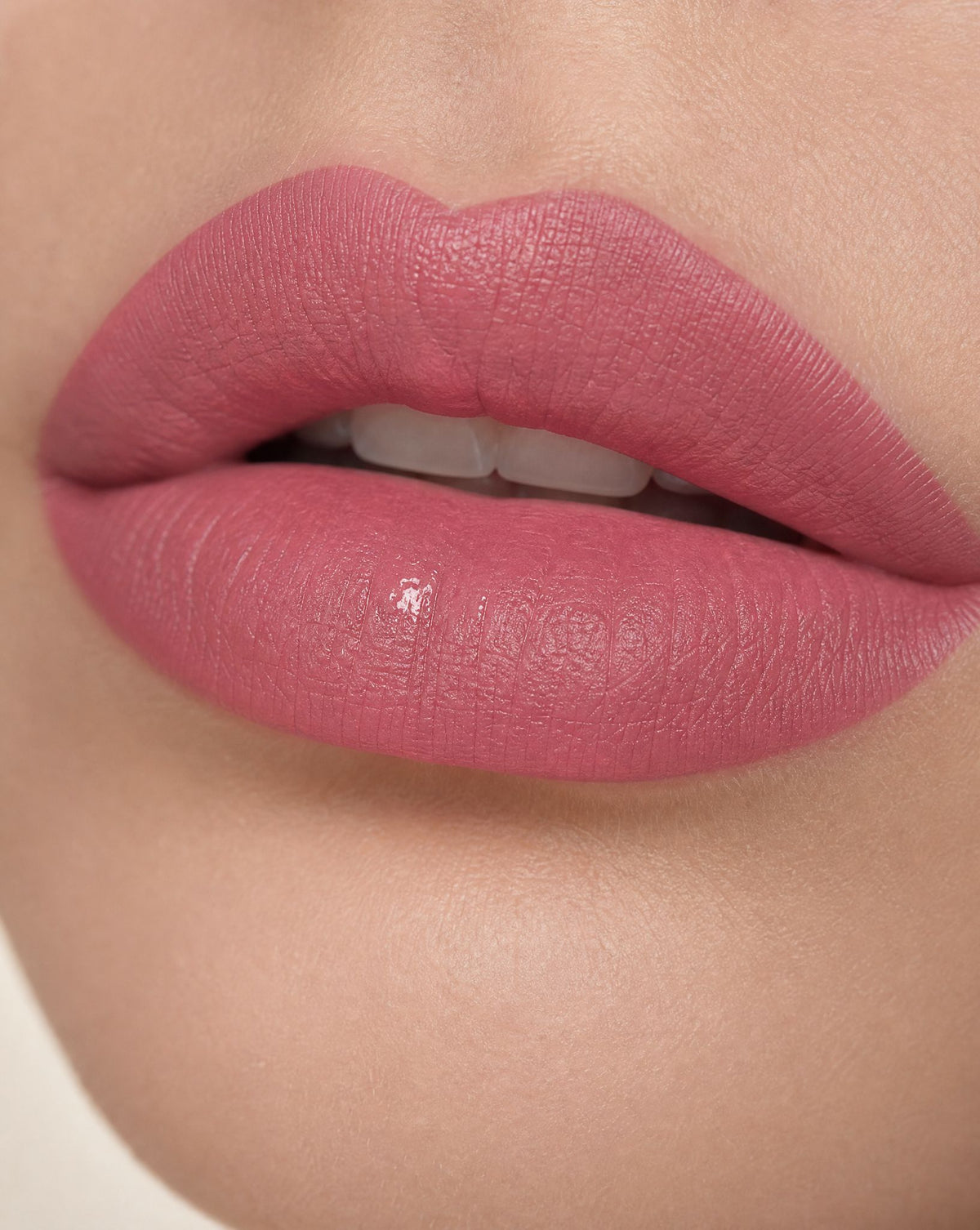 Satin Lipstick in Creamy Mauve